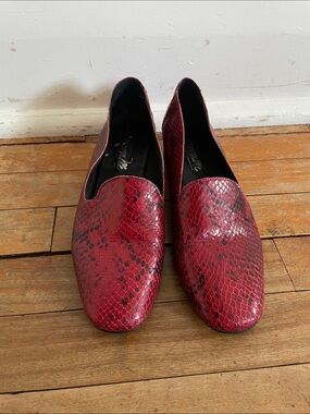 L’intervalle red and black snake skin print leather pumps- size 38/7.5